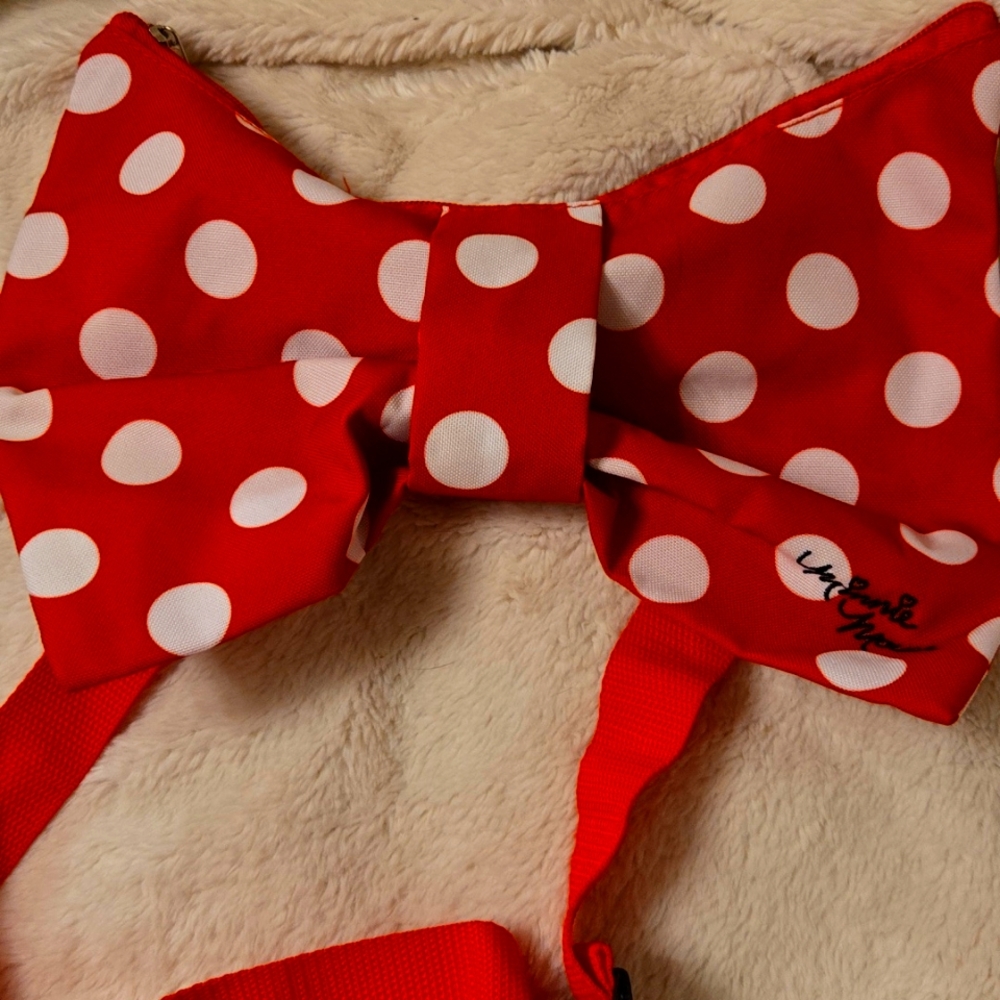 Minnie Mouse bow belt bag